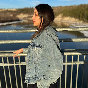 Meet your Posher, Monireh